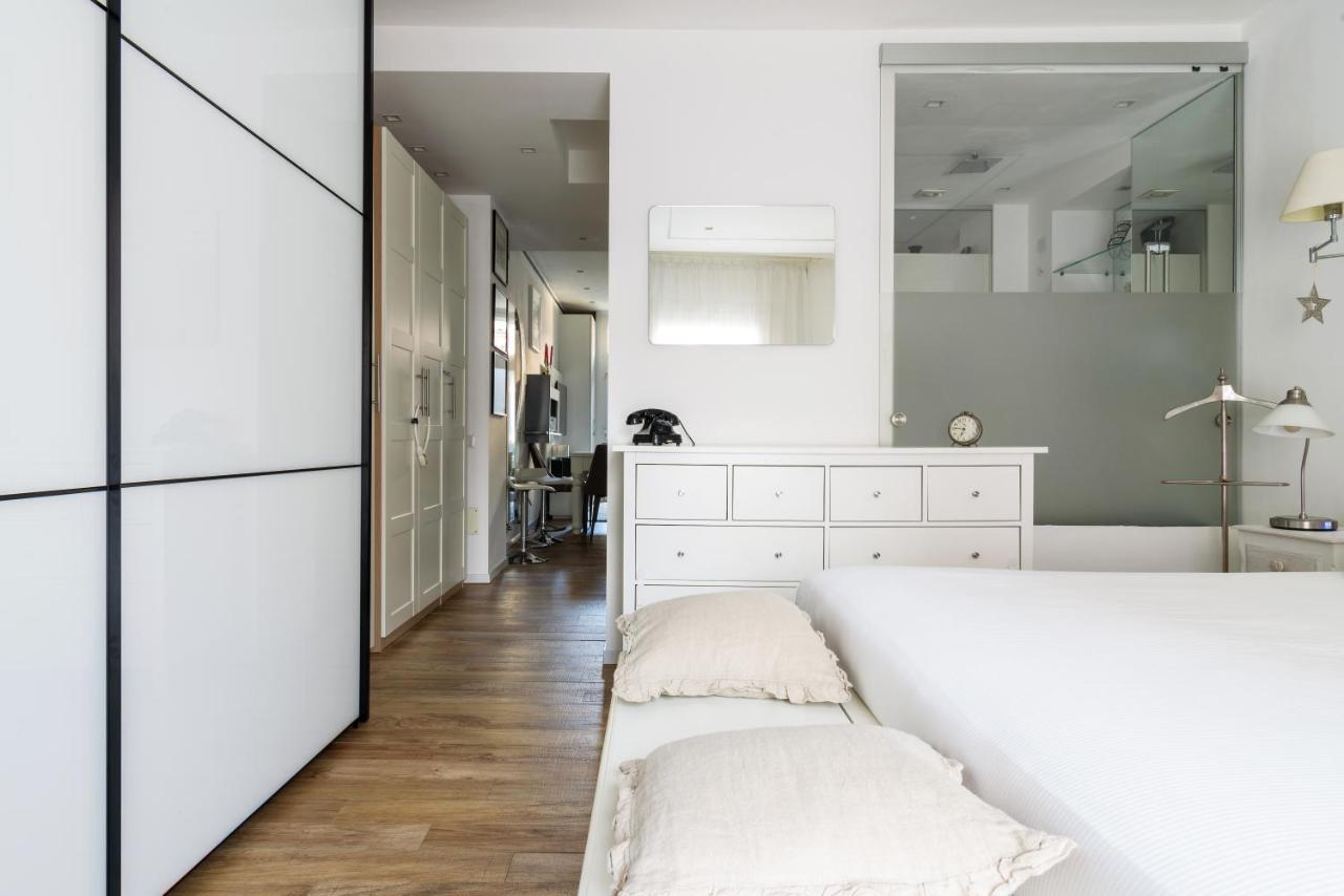 Luxury Modern One Bedroom In Great Location Appartamento