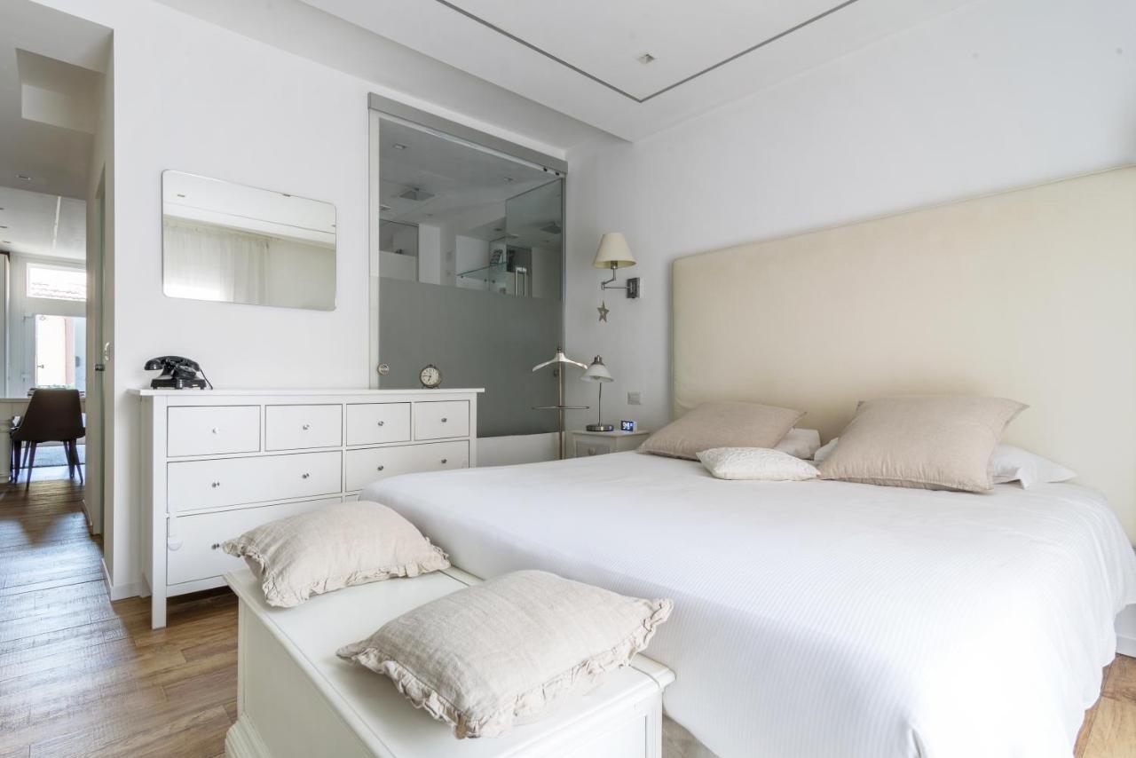 Luxury Modern One Bedroom In Great Location Appartamento
